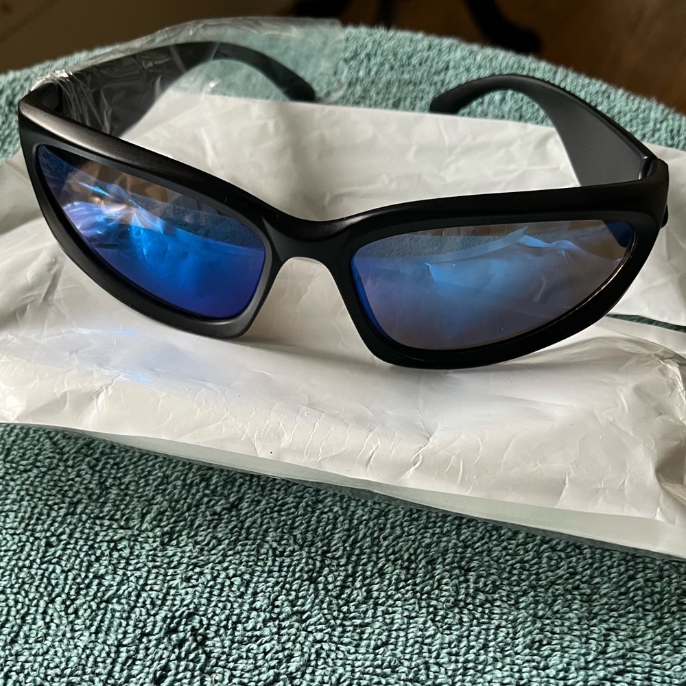 Unisex Sport/Fashion Wrap Around Mirrored Sunglasses